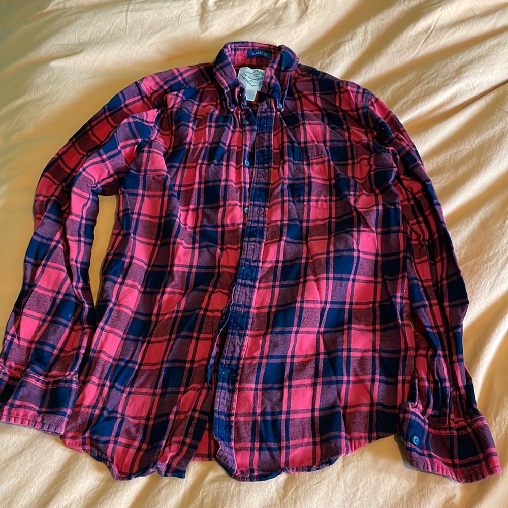 red flannel shirt (M)